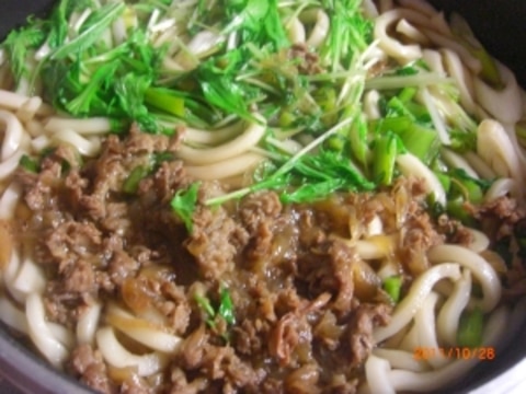 牛丼の残りで、鍋焼きうどん